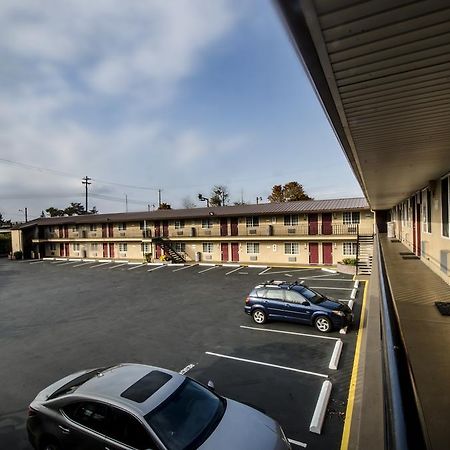 Days Inn By Wyndham Portland Central Εξωτερικό φωτογραφία