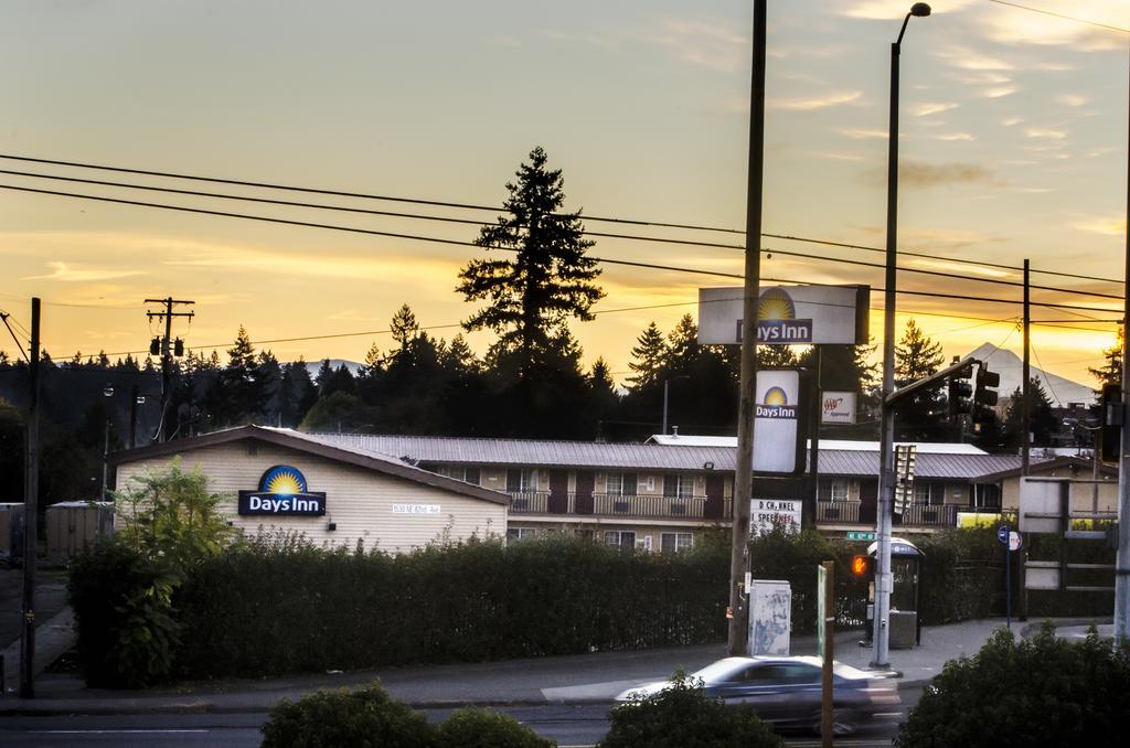 Days Inn By Wyndham Portland Central Εξωτερικό φωτογραφία