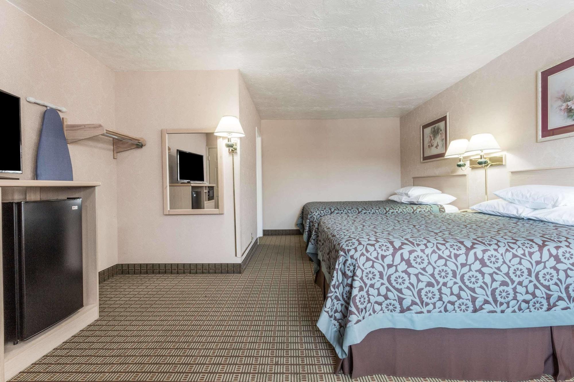 Days Inn By Wyndham Portland Central Εξωτερικό φωτογραφία