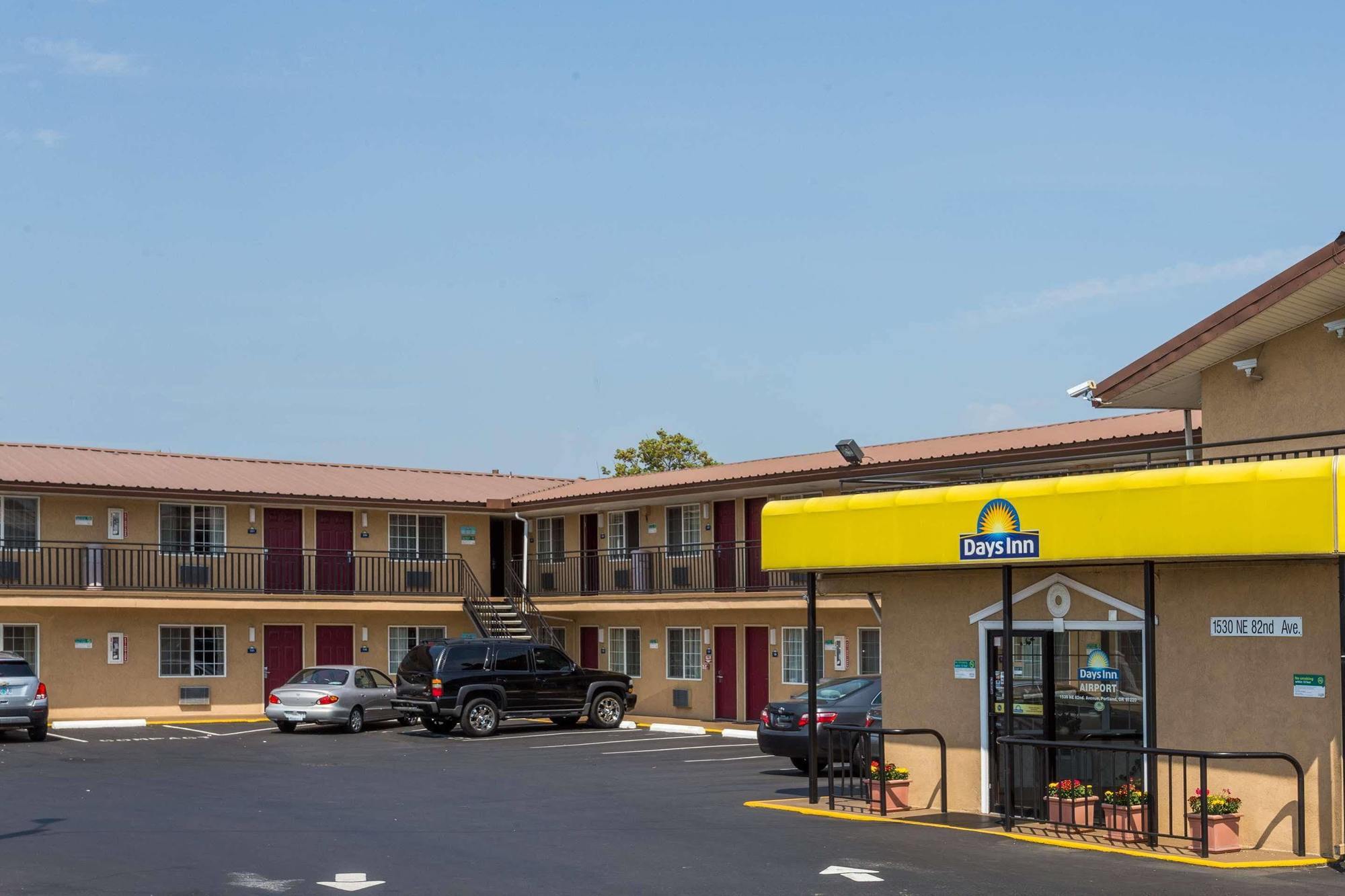 Days Inn By Wyndham Portland Central Εξωτερικό φωτογραφία