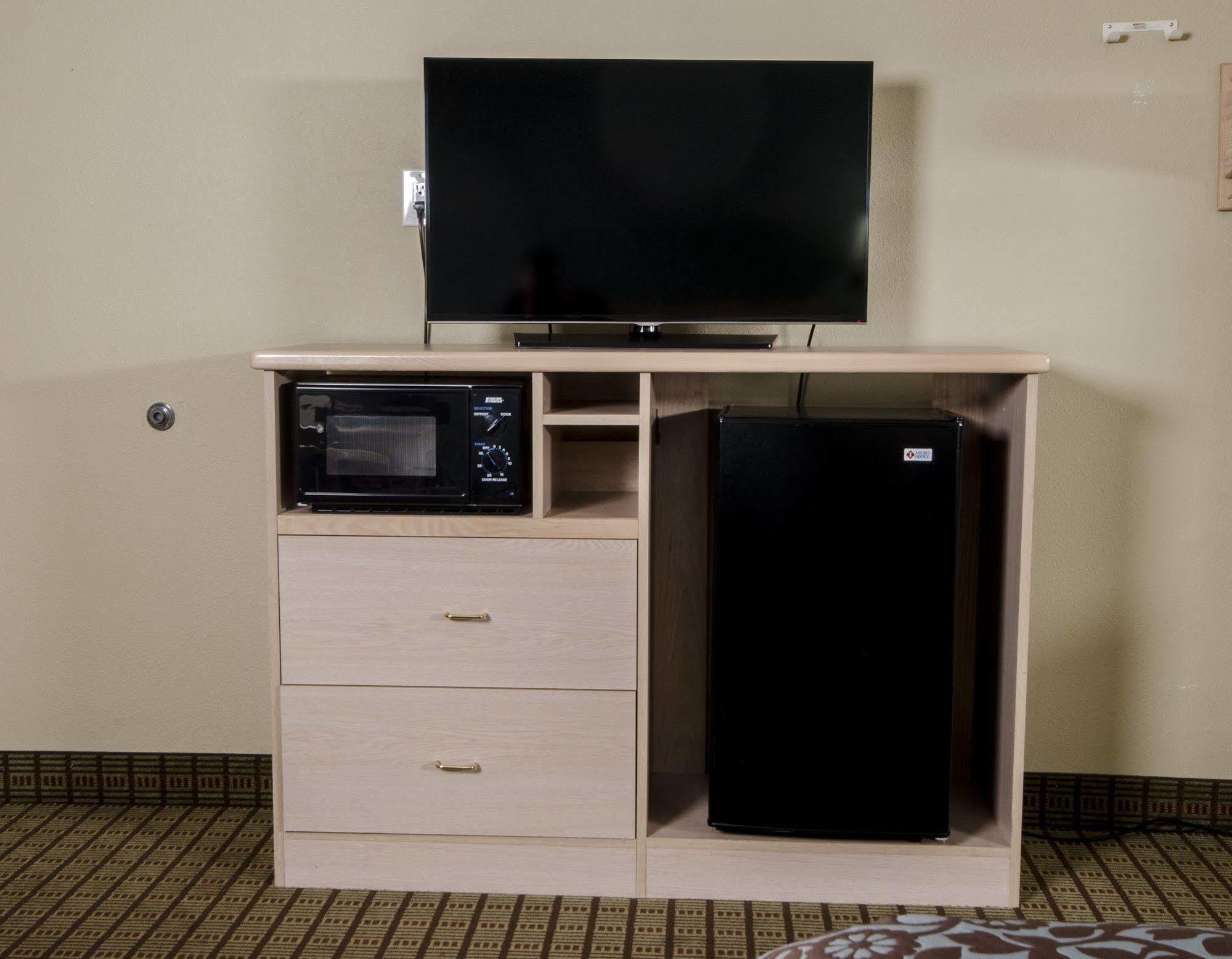 Days Inn By Wyndham Portland Central Εξωτερικό φωτογραφία