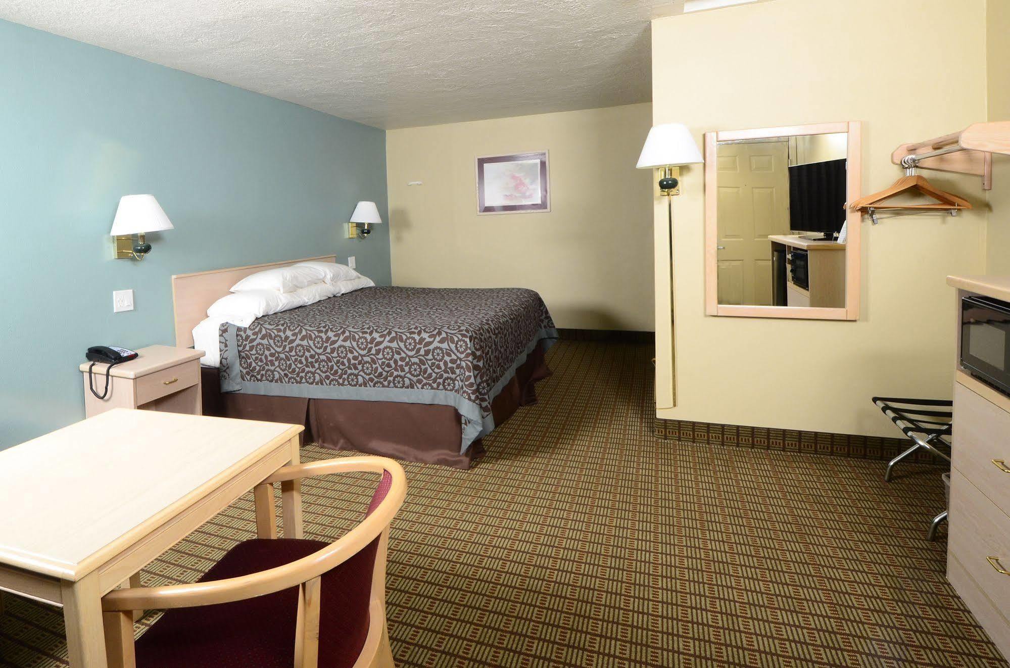 Days Inn By Wyndham Portland Central Εξωτερικό φωτογραφία